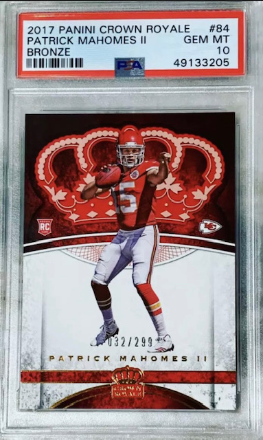 2017 Patrick Mahomes Panini Crown Royale Rookie Card