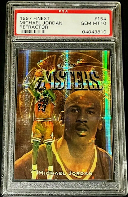 Photo of 1997 Michael Jordan Finest Gold Atomic Refractor Variant Card